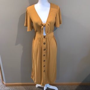 Yellow Button Down & Front Tie Dress Small